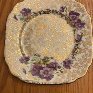 Ashley By 26 International 22 KT Gold and Purple Floral 6.5 Plate